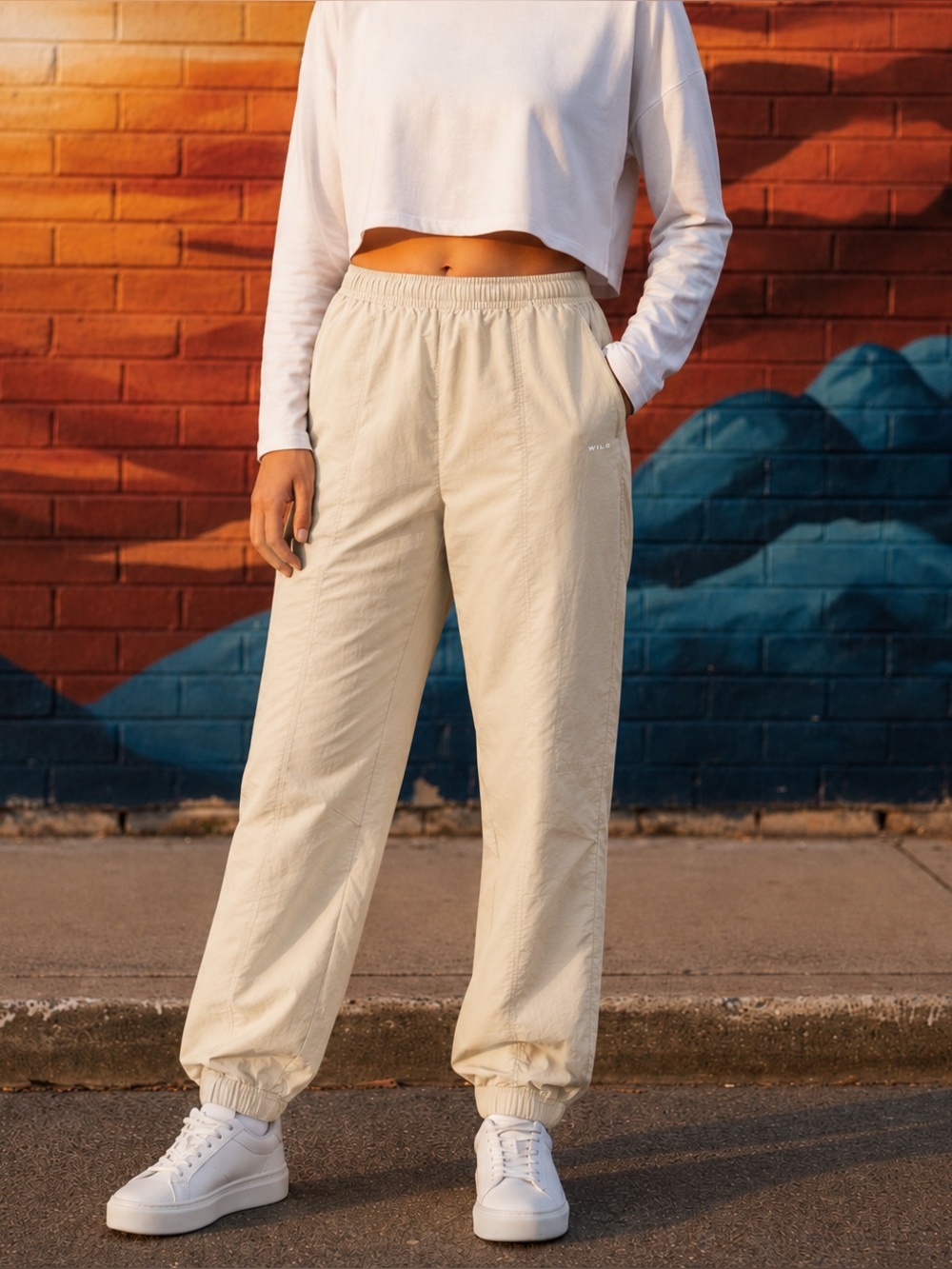 Wilo The Label Drawstring Jogger Pants in Light Tan Small Track Pant Sweatpant